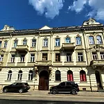 Apartment Glorious Near The Old