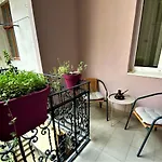 Apartment Glorious Near The Old
