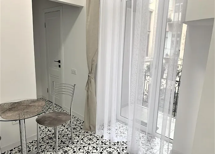 Glorious Near The Old Львов