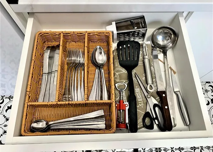 Glorious Near The Old Апартаменты *