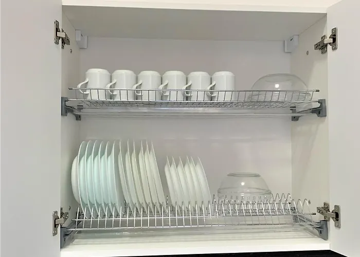 Glorious Near The Old Λβιβ